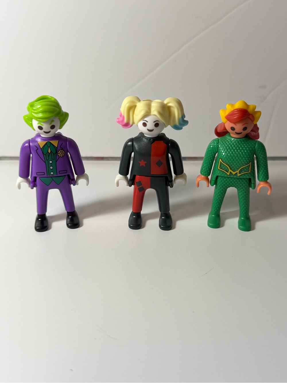KINDER SURPRISE  Playmobil DC   2025 Ferrero Set Of Three